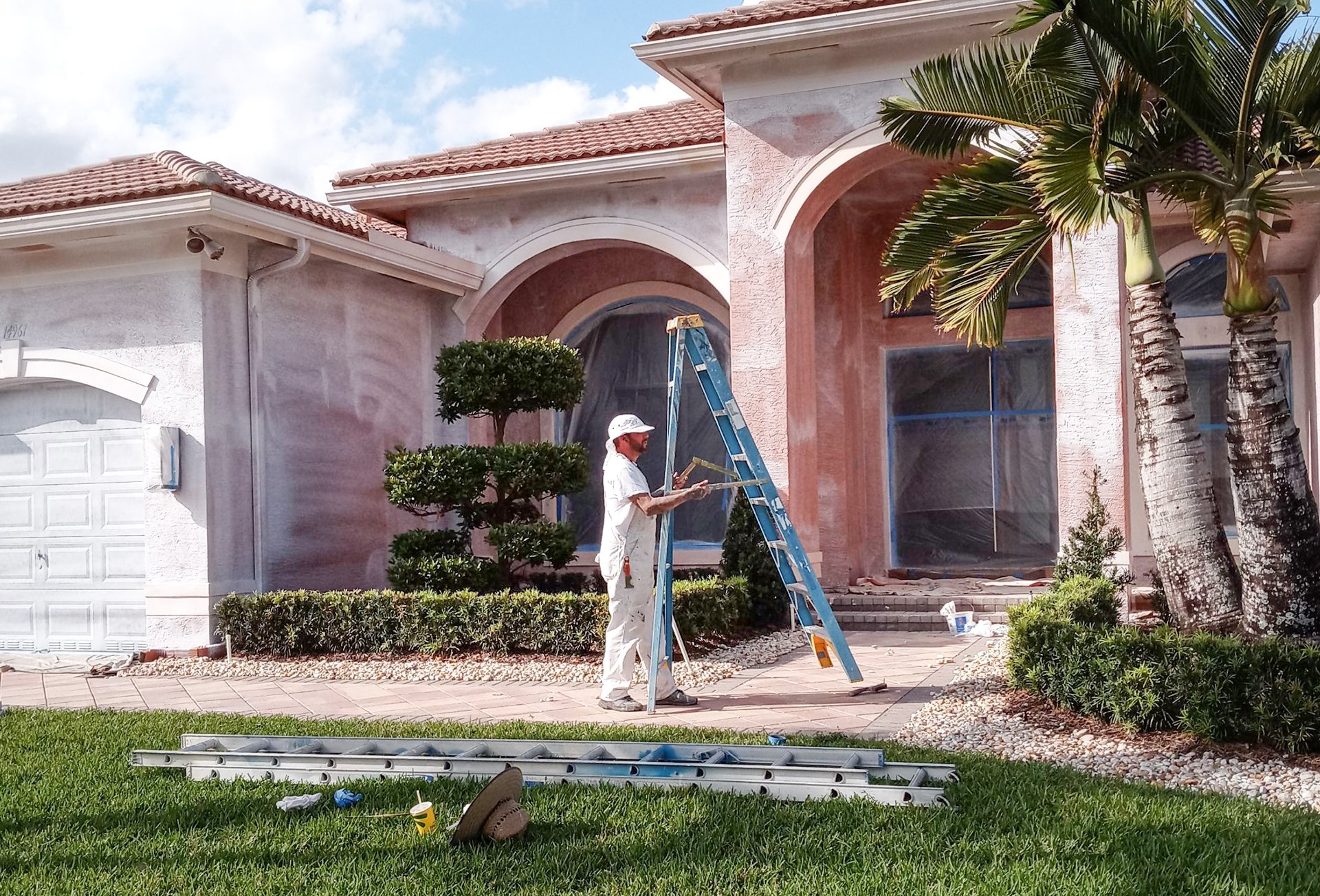 tru colors contracting painting exterior of florida home