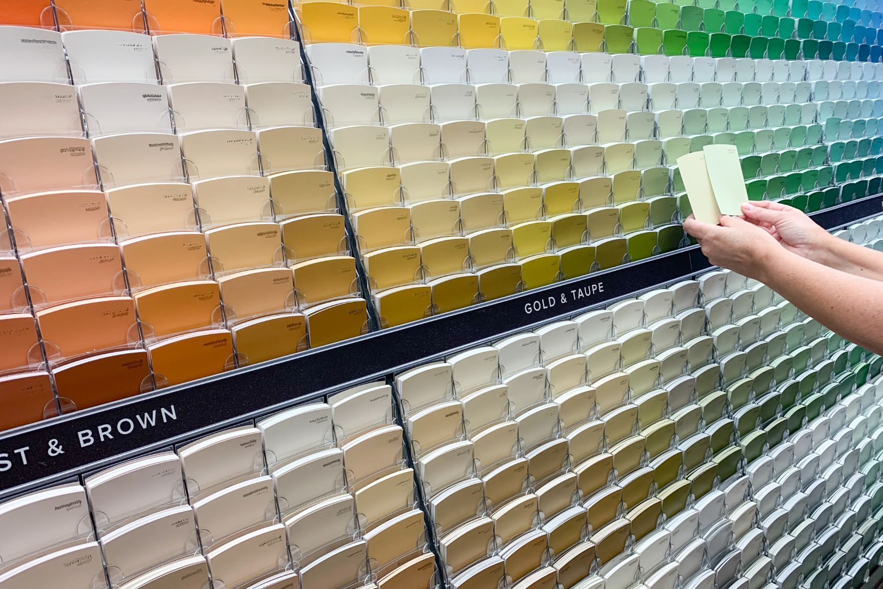 Choosing paint colors and colors swatches