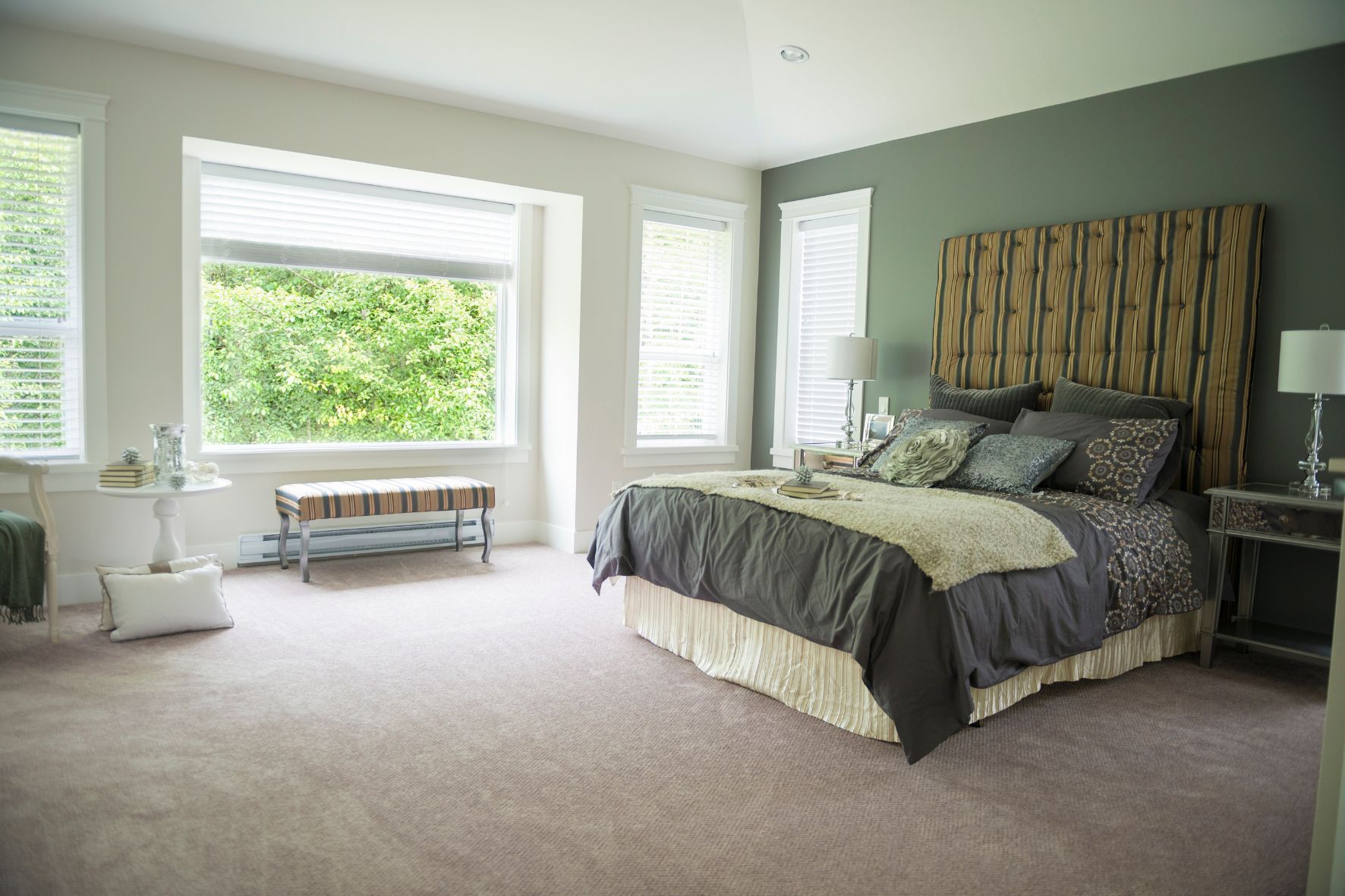 Florida bedroom with Olive green walls