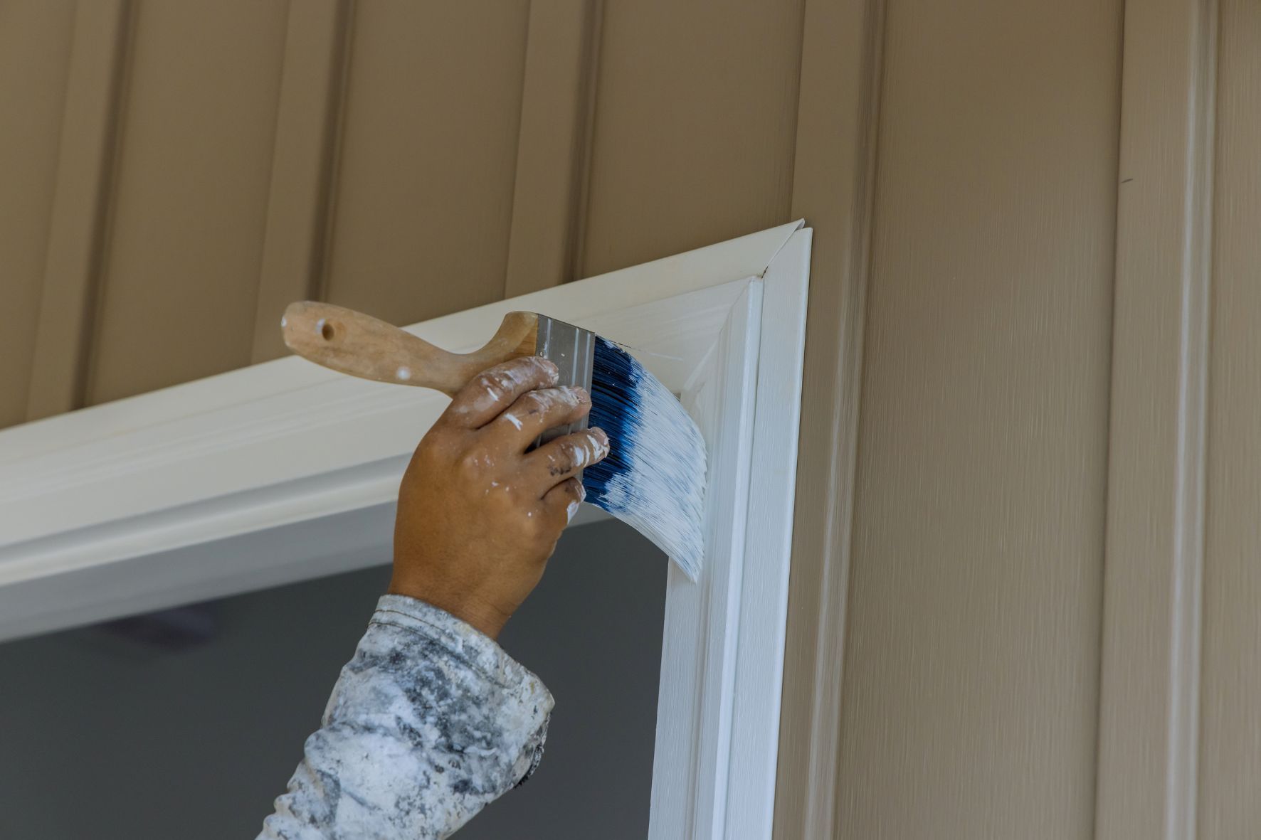 painting door trim with gloss paint