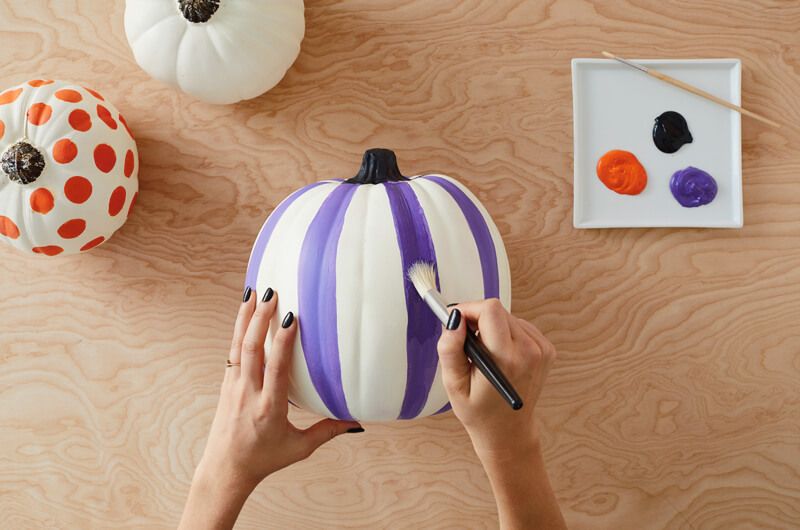 Painting halloween pumpkins in south florida