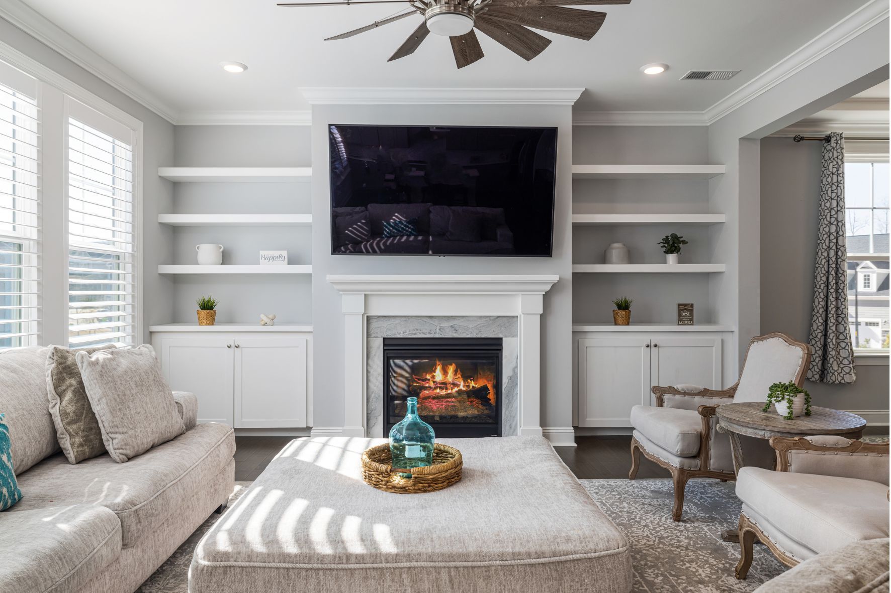 Living room with symmetrical elements