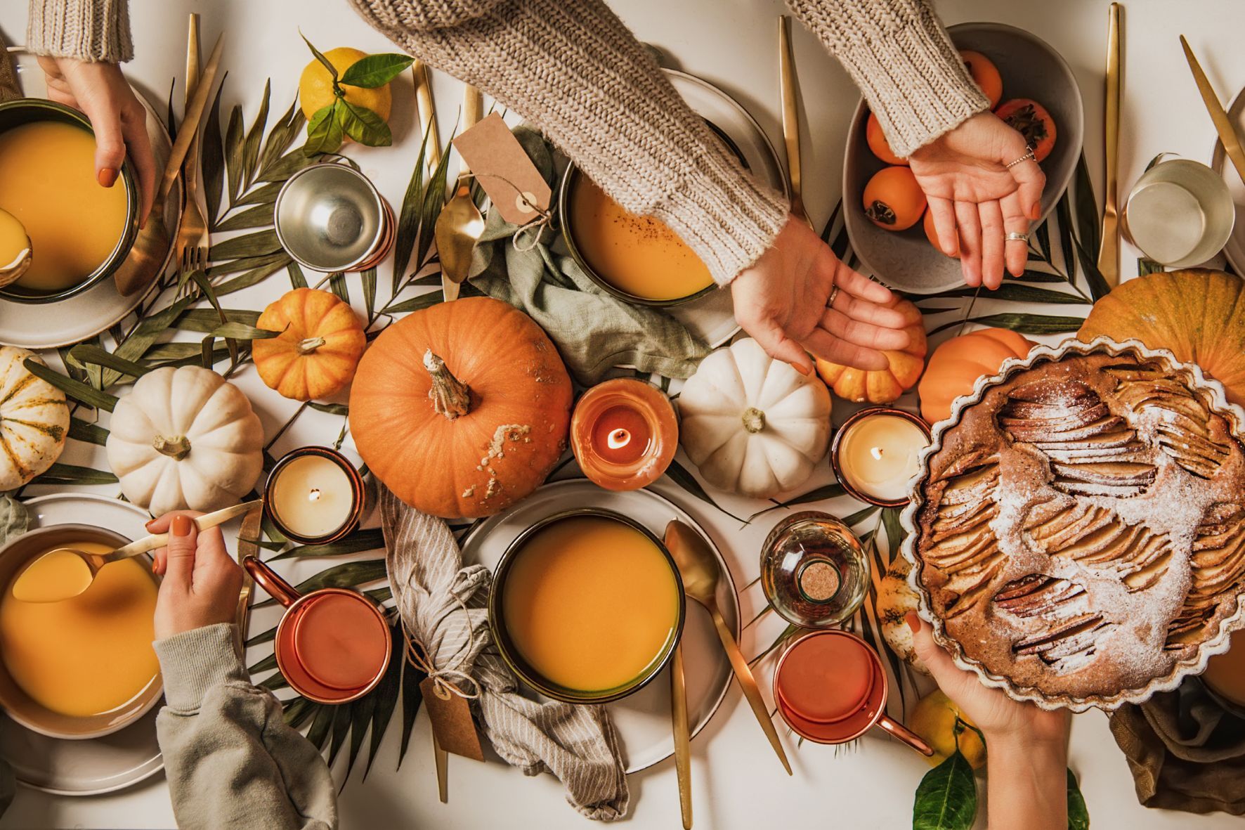 Thankgiving table set up in florida