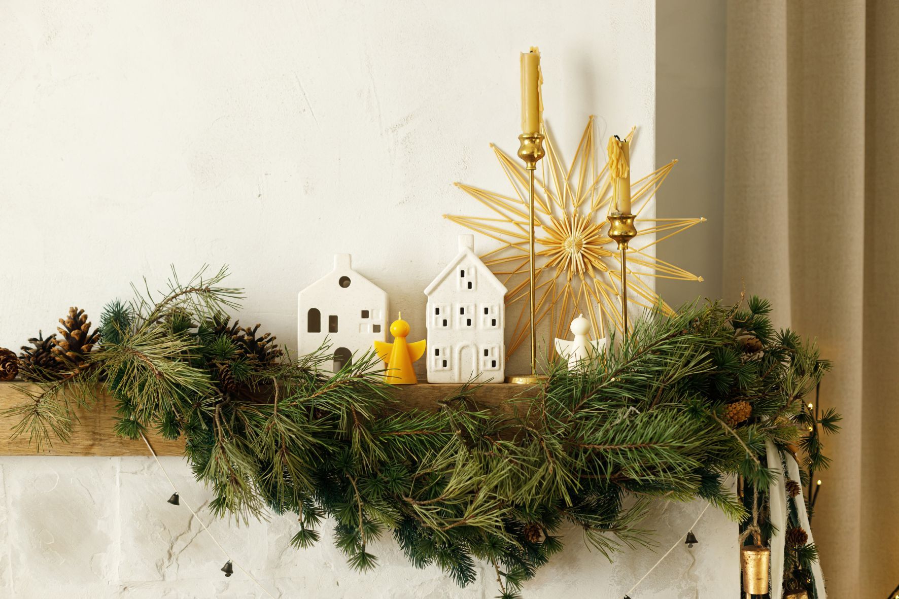 Christmas Garland on mantle