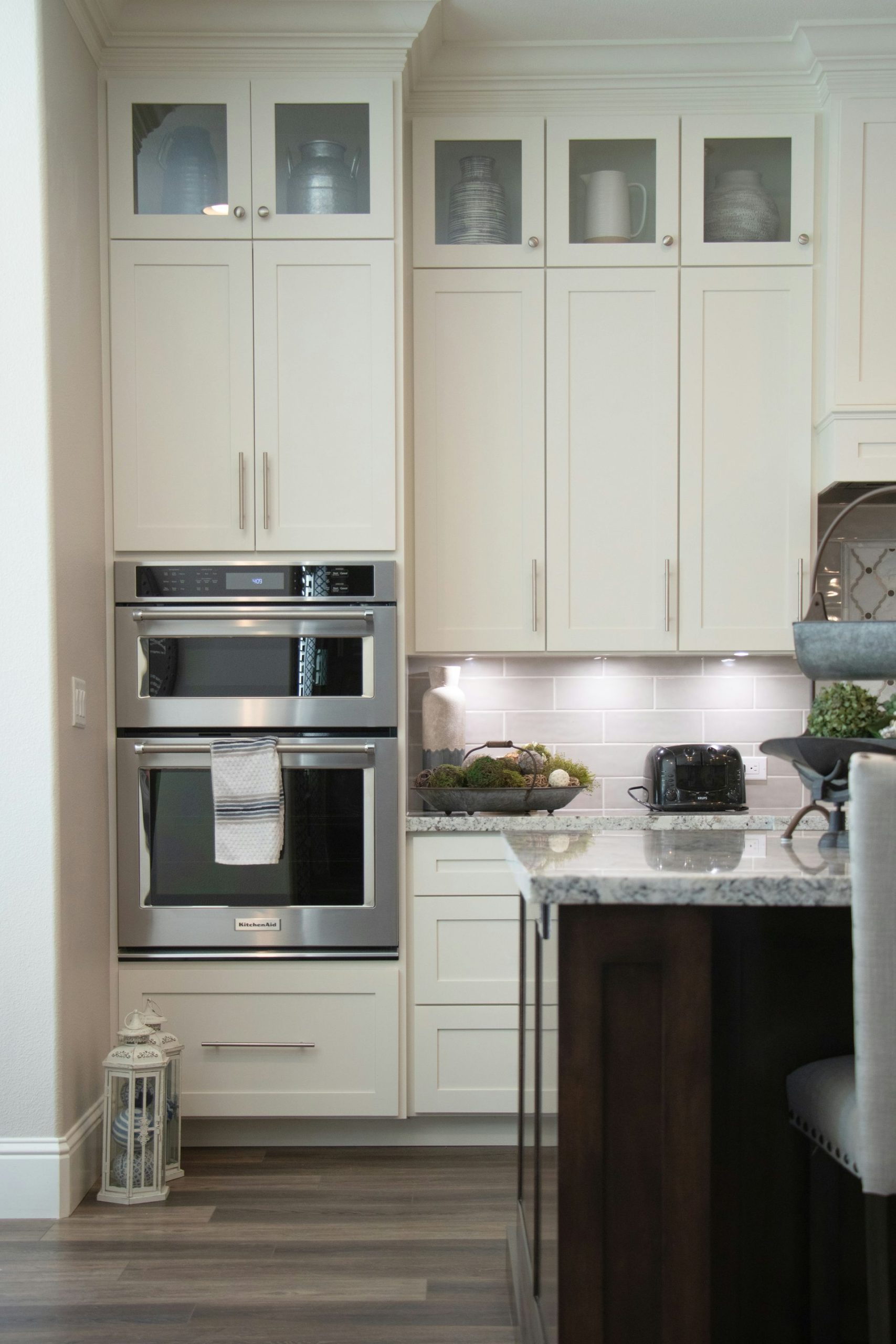 White painted kitchen cabinets