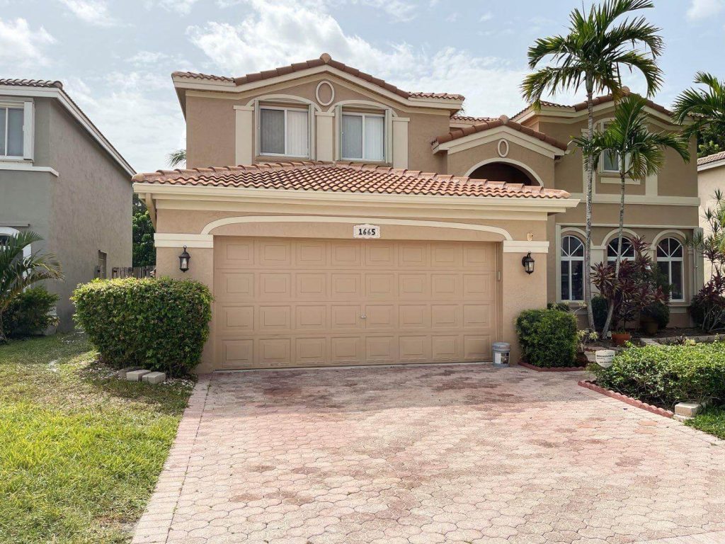 Exterior painting in Port St Lucie - Tru Colors Contracting Exterior painting in Port St Lucie